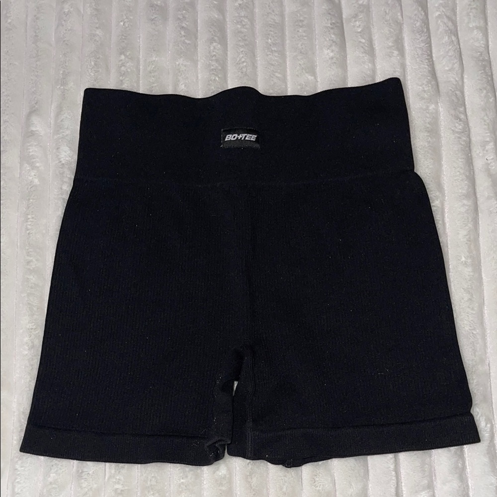 Bo+Tee Shorts | Size Large?